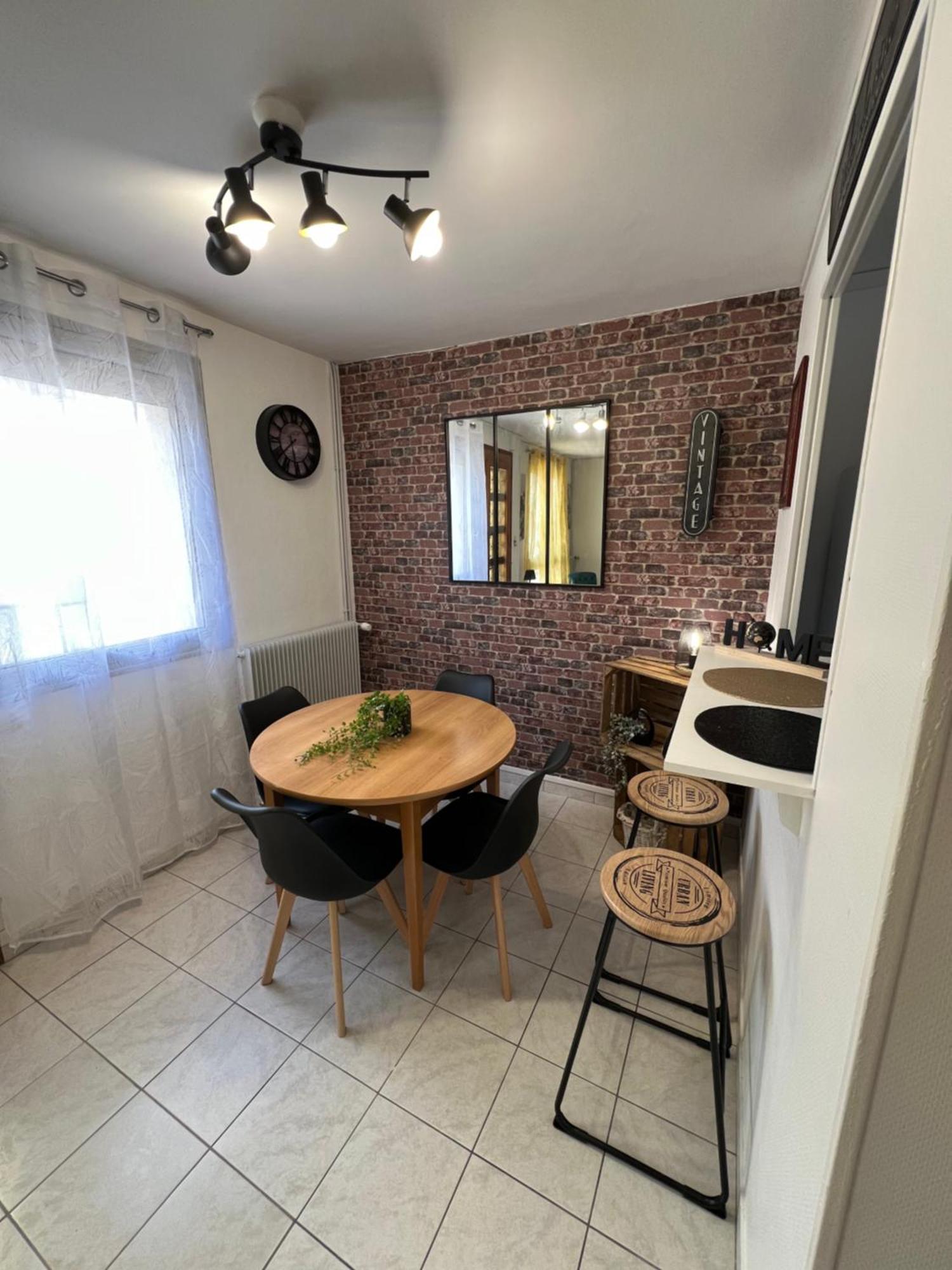 Maison 3 Chambres 6 Personnes Et Garage Châteauroux Extérieur photo